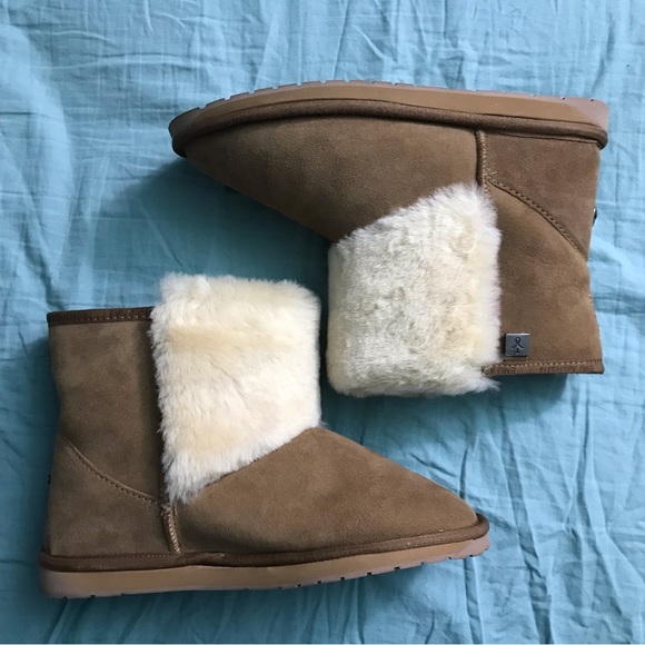 Emu Lara Sheepskin Platinum Boots - Picture 4 of 15